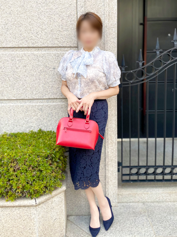 フーゾク嬢厳選図鑑～素人敏感ホンモノ妻のエロすぎる素顔～りほさん【大阪府】