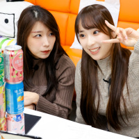 【YouTube動画あり】人気セクシー女優・みひな＆真白みのりが熱々おでんにチャレンジ！　悶絶するみひな、平気な顔で食す真白みのり！