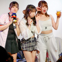【YouTube動画あり】誘惑の味、舌で感じる甘美なひととき！　セクシー女優・桃木結愛、二宮もも、藤田ゆずの欲望を満たす至福の「チートデイ」イベントが開催！